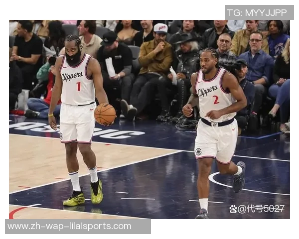 掘金与快船激战正酣黑白直播全程回顾精彩瞬间 掘金与快船激战正酣黑白直播全程回顾精彩瞬间